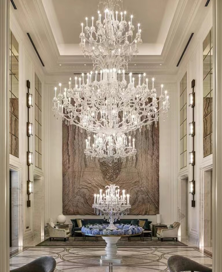 Interior Designer's Guide to Choosing a Chandelier for Villa Hall Dutti LED